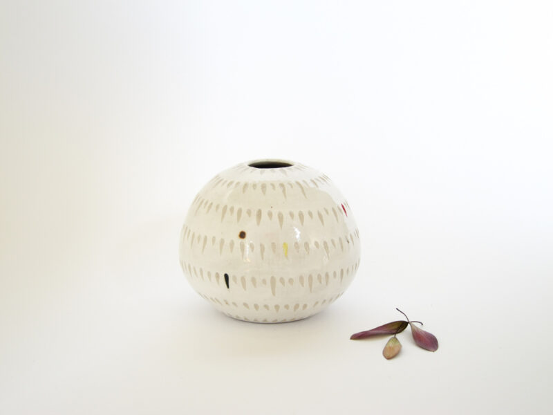 Azzone Alessandra Handmade, carving, ceramics, pottery, small, stoneware, vase, white